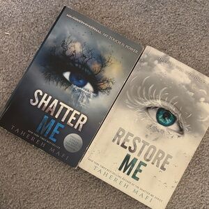 Shatter Me and Restore Me Book Set
